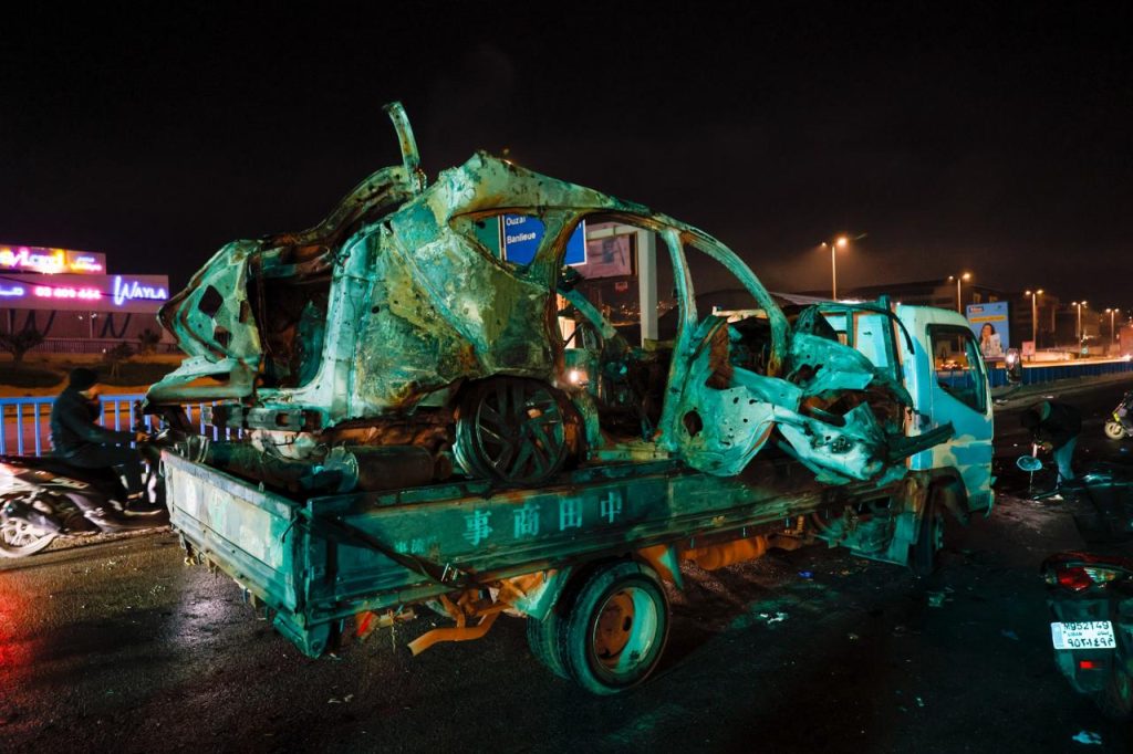 Beirut under fire 11